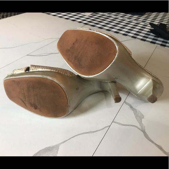 BCBGirls platform heels - Picture 3 of 8